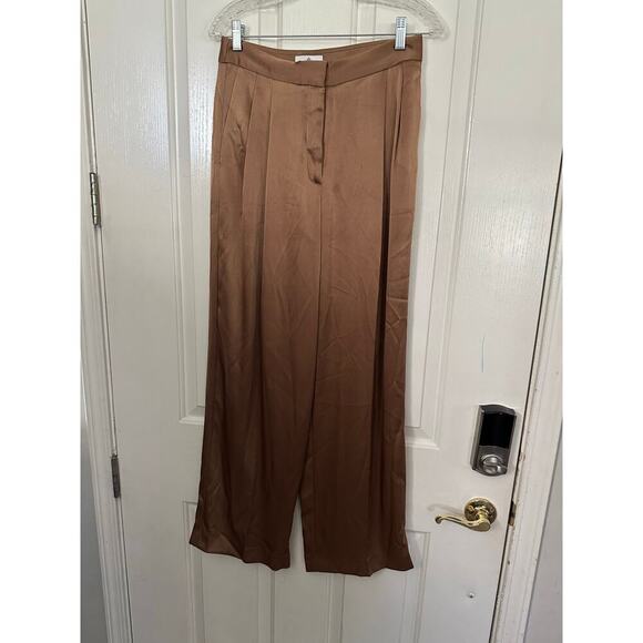 ARITZIA Babaton Women's Tan Pleated Front Satin Pants Size 6 - Picture 3 of 8